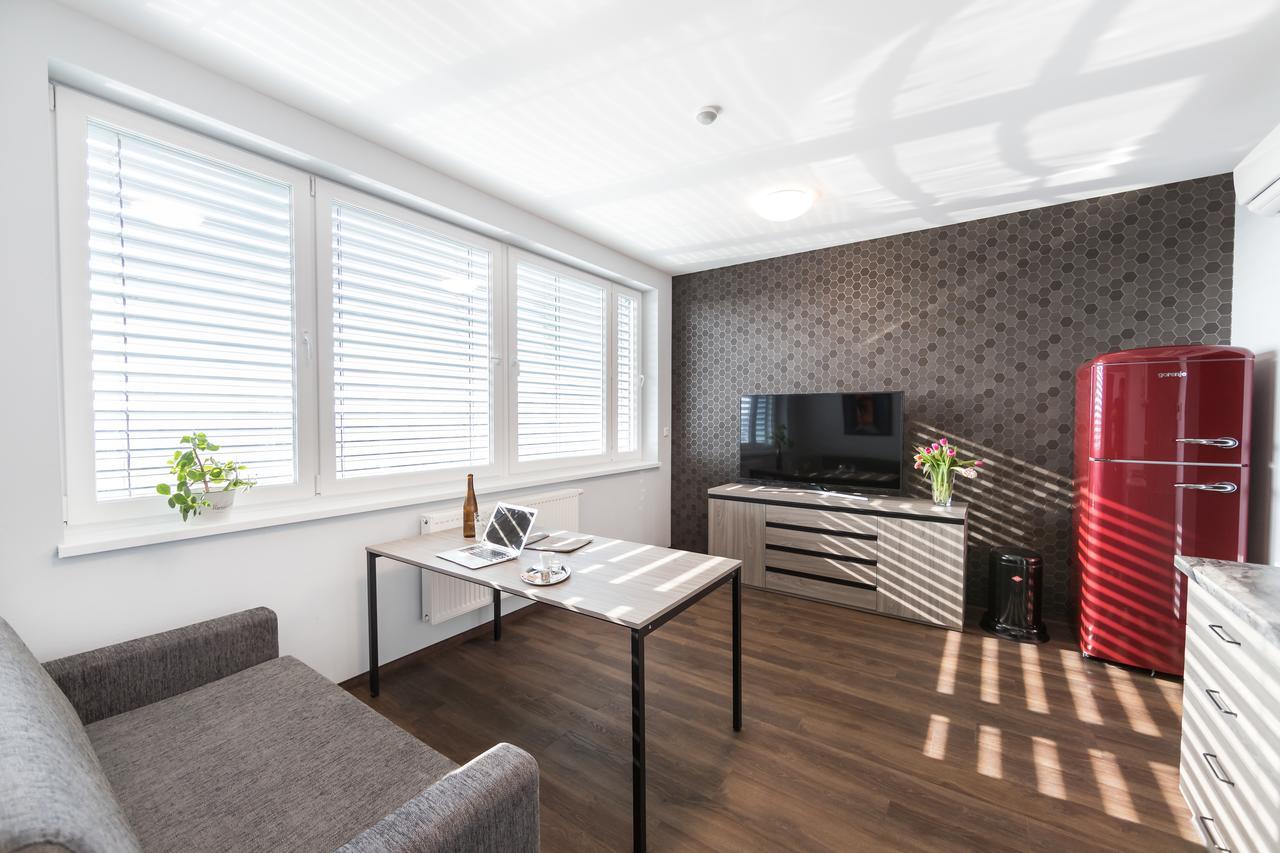 Barok Hotel And Apartments Bratislava Exterior photo